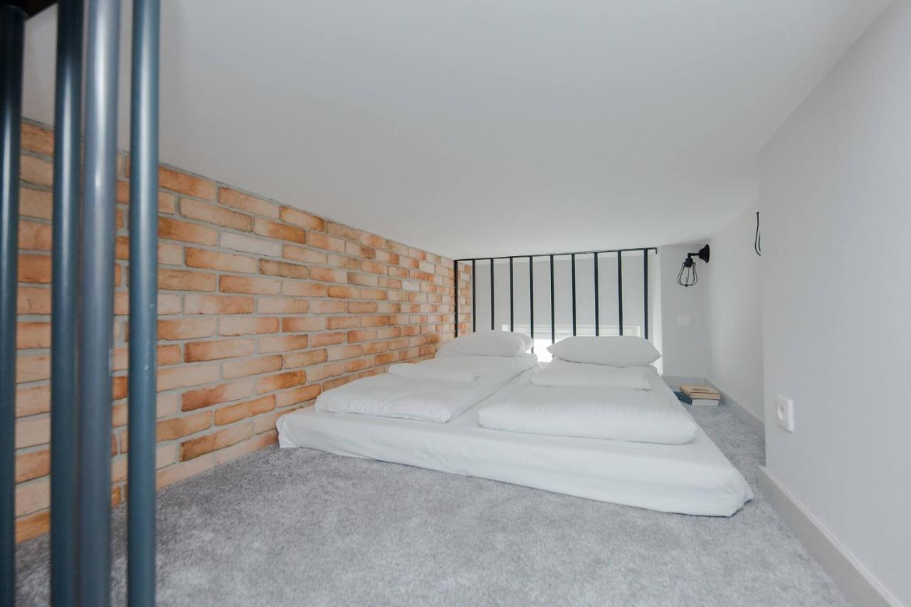 4 Eco Apart Chateau Jagiellonska 22 Warszawa Old Town Esterno foto